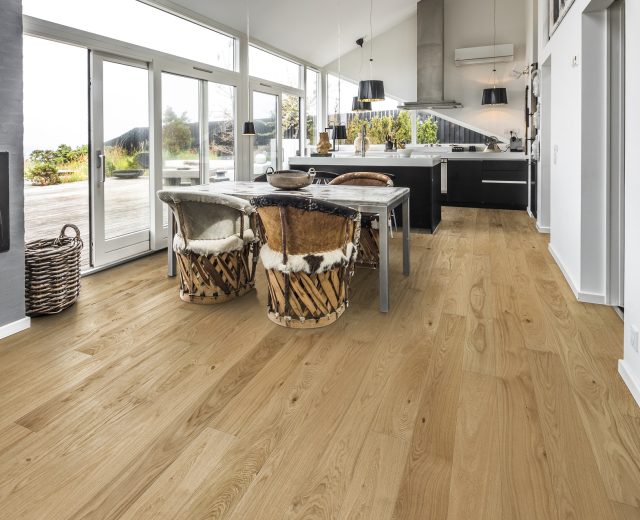 Oxford Oak Brushed UV Oiled Engineered Hardwood Flooring - Image 2