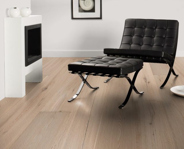 Amersfoort Smoked White Rustic Brushed Oiled Oak Dual-Width Engineered Hardwood Flooring - Image 5