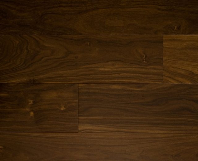 Momoqui Lacquered Hardwood Flooring