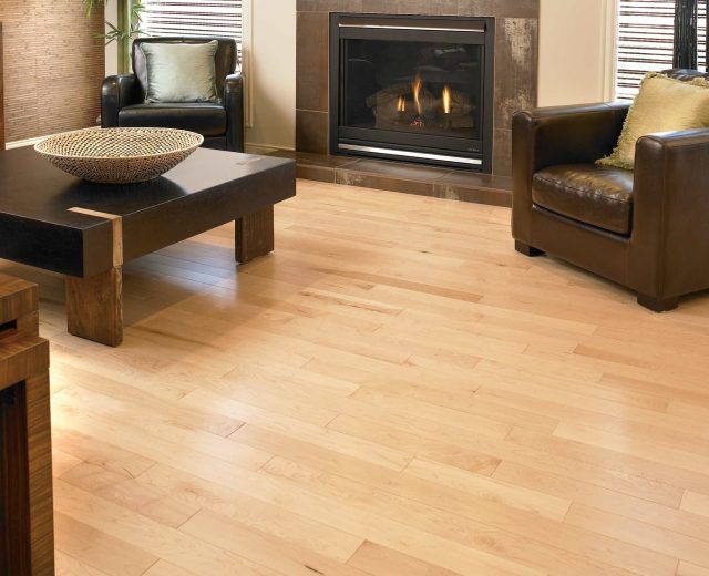 Maple 135mm (US-American) Select Solid Lacquered Wood Flooring - Image 2