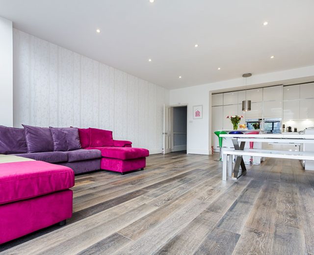 Harbour Grey Oak Brushed & UV Oiled Oak Engineered Hardwood Flooring - Image 3