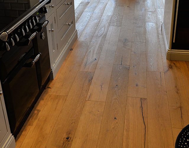 Old Beam Oak Embossed & Hardwax Oiled Engineered Hardwood Flooring - Image 2