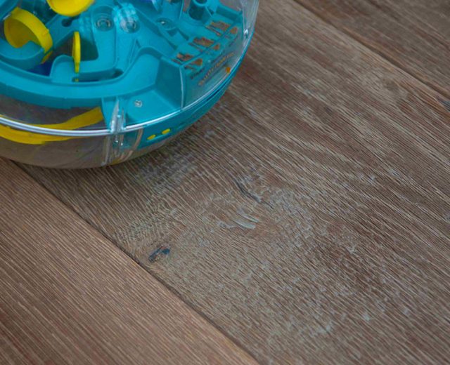 Brick Kiln Oak Distressed & UV Oiled Oak Engineered Wood Flooring - Image 2