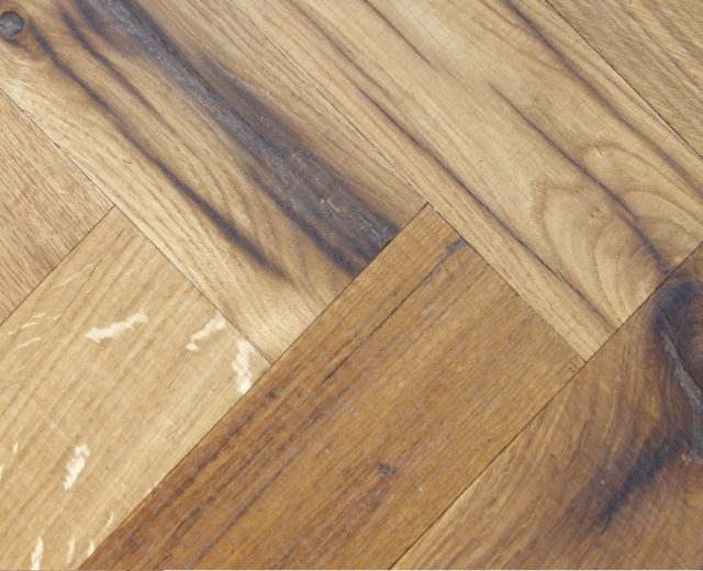 Cathedral Oak Hardwax Oiled Reclaimed Herringbone Parquet Engineered Hardwood Flooring - Image 3