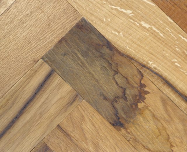 Cathedral Oak Hardwax Oiled Reclaimed Herringbone Parquet Engineered Hardwood Flooring - Image 2