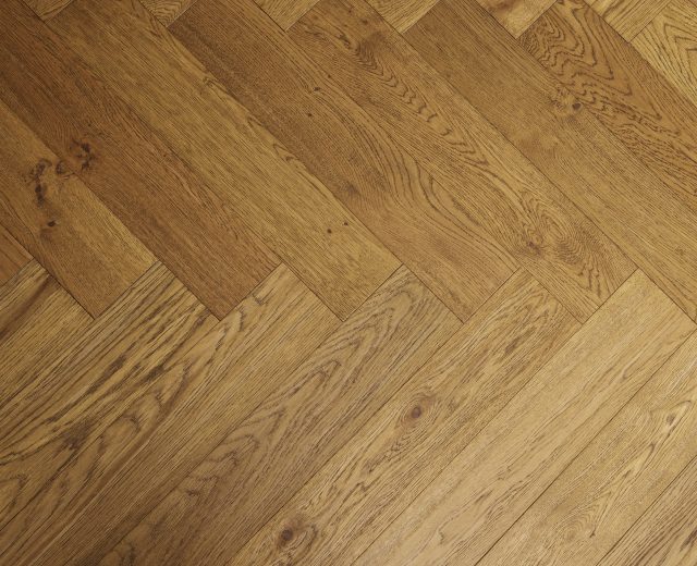 Antique Rustic Oak Oiled Hand-scraped Herringbone Engineered Parquet Block