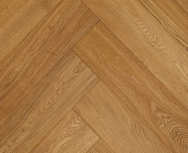 Brushed Natural Oak UV-Oiled Herringbone Engineered Parquet Block