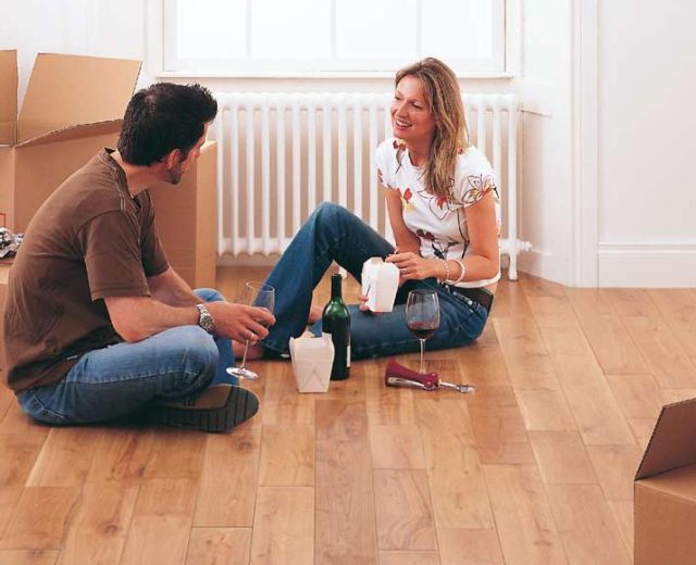 Oak 125mm Lacquered Engineered Hardwood Flooring - Image 4