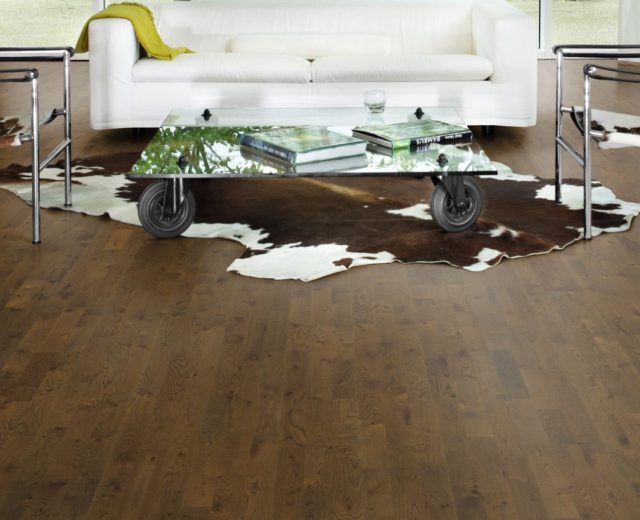 3 Strip Golden Oak Brushed Lacquered Engineered Hardwood Flooring - Image 2