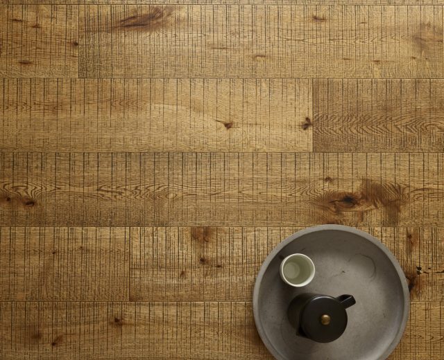 Bandsawn Golden Oak UV Oiled 190mm Hardwood Flooring