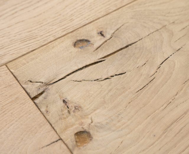 Doune Rustic Oak  Brushed & Matt Lacquered Hardwood Engineered Wood Flooring - Image 5