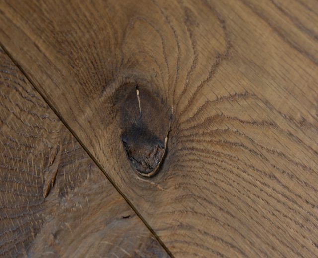 Balmoral Rustic Oak  Brushed & Matt Lacquered Hardwood Engineered Wood Flooring - Image 3