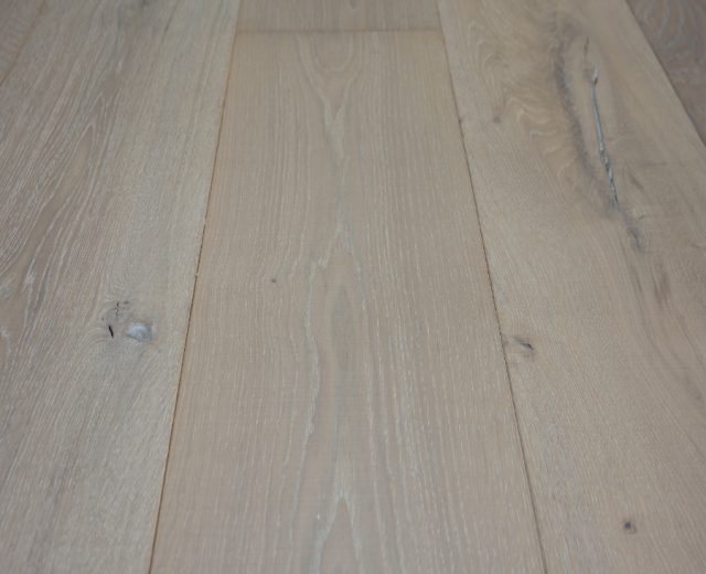 Dunnottar Rustic Oak  Brushed & Matt Lacquered Hardwood Engineered Wood Flooring - Image 5