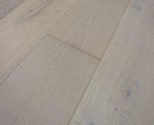 Dunnottar Rustic Oak  Brushed & Matt Lacquered Hardwood Engineered Wood Flooring - Image 6